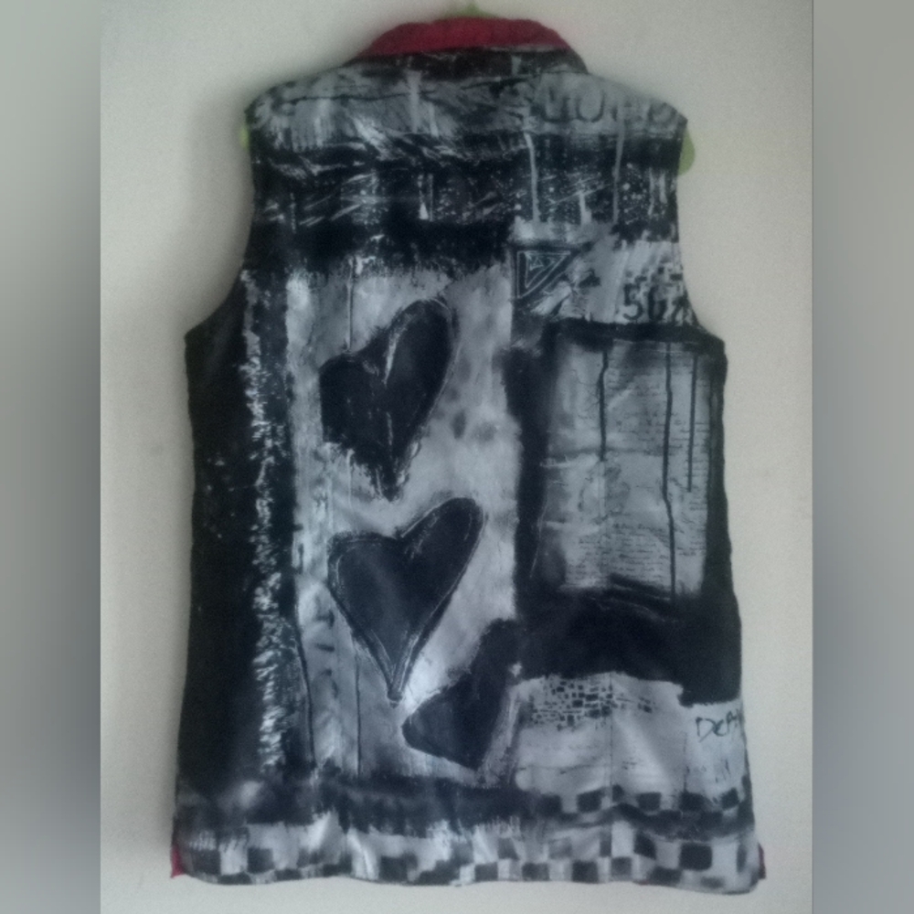 UbU Vest - Picture 4 of 5